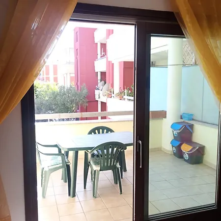 La Casa Di Rossella Nel Cuore Della Citta , Downtown Spacious Apartmán