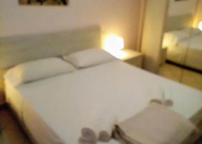 La Casa Di Rossella Nel Cuore Della Citta , Downtown Spacious Apartman