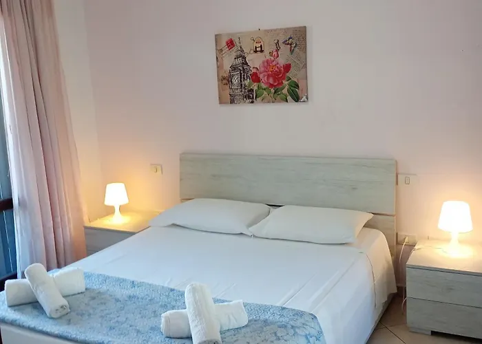 La Casa Di Rossella Nel Cuore Della Citta , Downtown Spacious