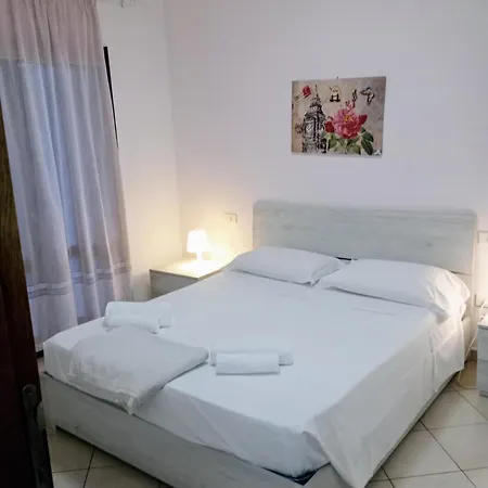 Apartment La Casa Di Rossella Nel Cuore Della Citta , Downtown Spacious *