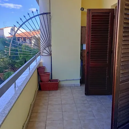 La Casa Di Rossella Nel Cuore Della Citta , Downtown Spacious Olbia