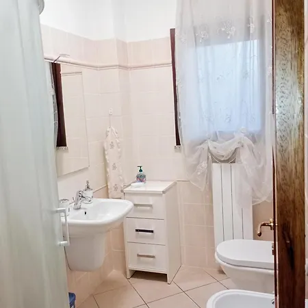 La Casa Di Rossella Nel Cuore Della , Downtown Spacious * Olbia