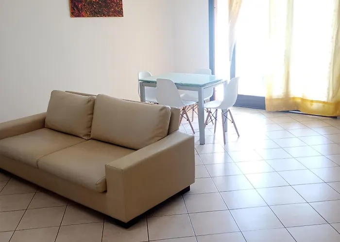 La Casa Di Rossella Nel Cuore Della Citta , Downtown Spacious Apartment
